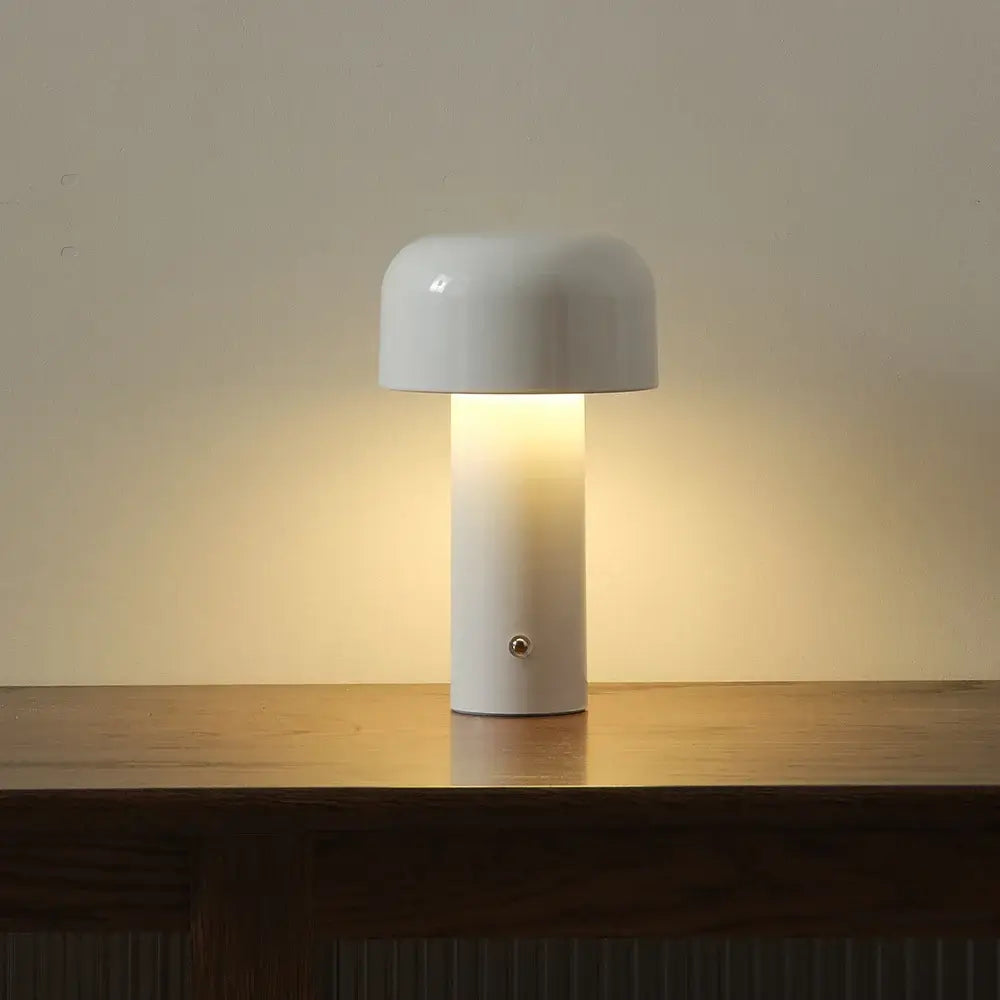 Lampe de table tactile LED mini champignon moderne et élégante, idéale pour un éclairage doux et apaisant dans votre chambre