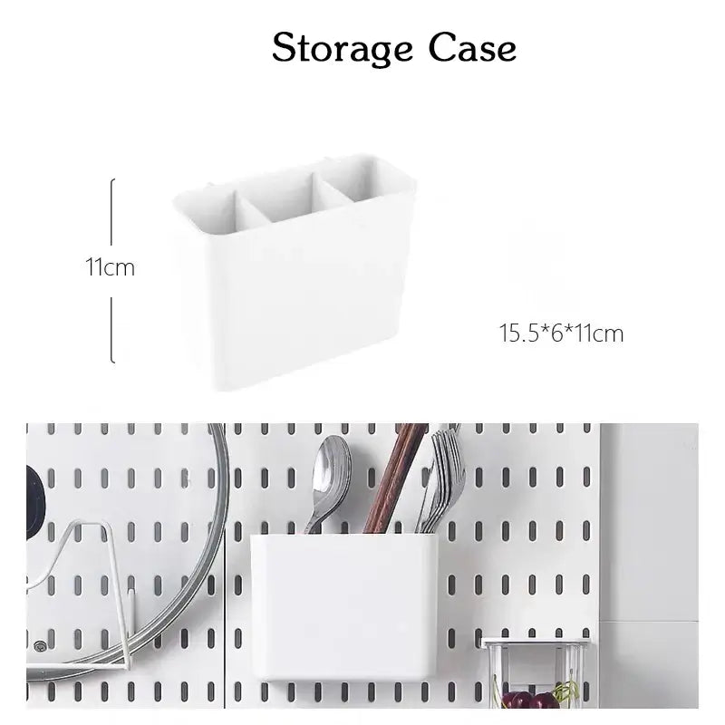 Pen Holder组件 en plastique écologique monté sur un panneau de rangement mural avec des ustensiles de cuisine