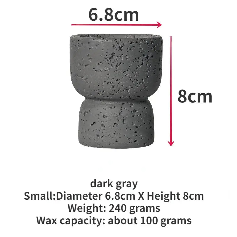 Bougeoir en ciment minimaliste gris foncé, diamètre 6.8cm, hauteur 8cm, poids 240g, capacité de cire environ 100g.