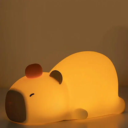 Lampe de nuit Capybara LED douce et apaisante pour enfants et adultes, veilleuse ultra-mignonne éclairant une chambre de lumière tamisée