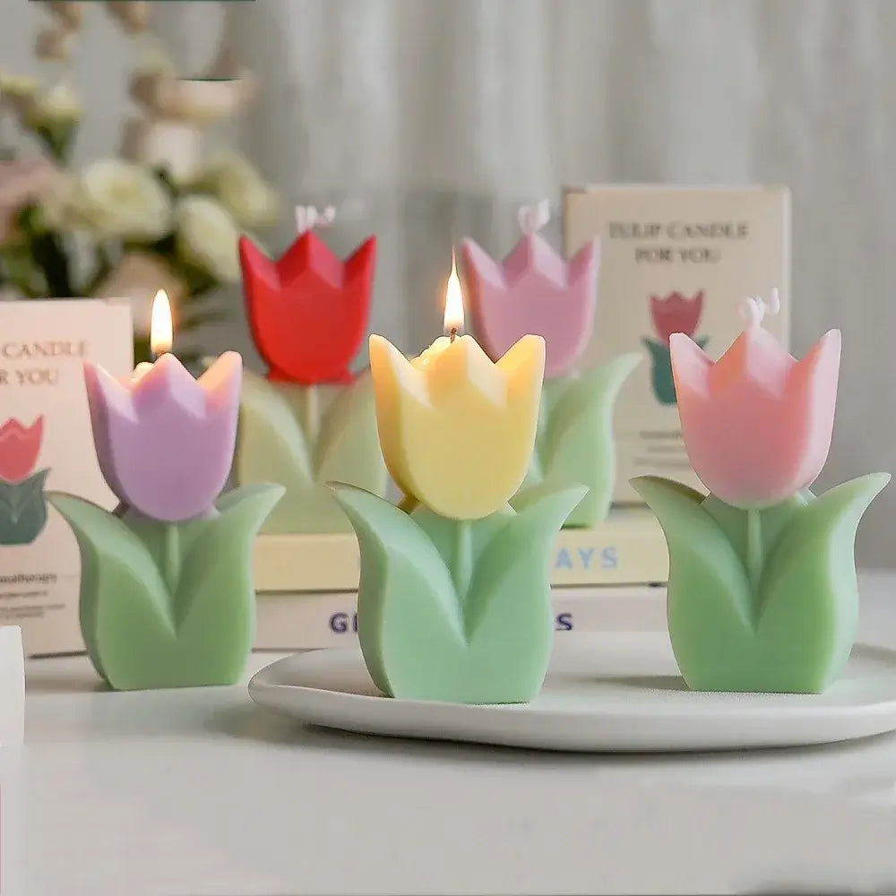 Multicolored tulip-shaped scented candles made from high-quality soy wax, ideal for home decoration and special event souvenirs